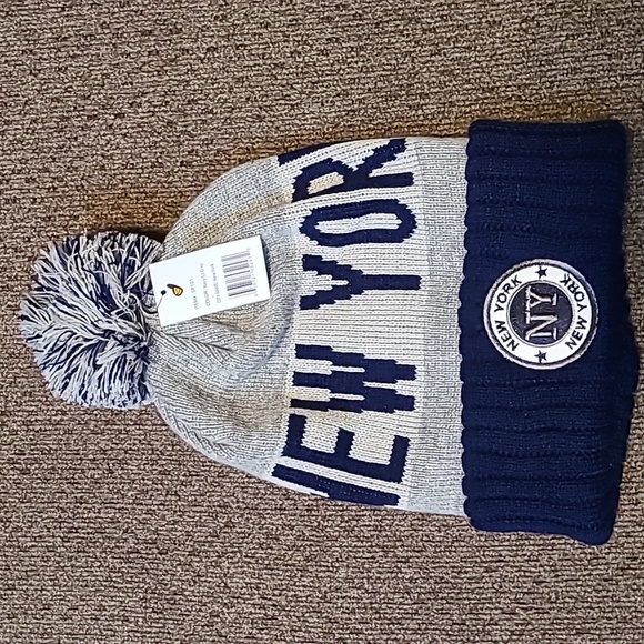 CHOK LIDS / NEW YORK WINTER STOCKING CAP/HAT - Picture 2 of 9